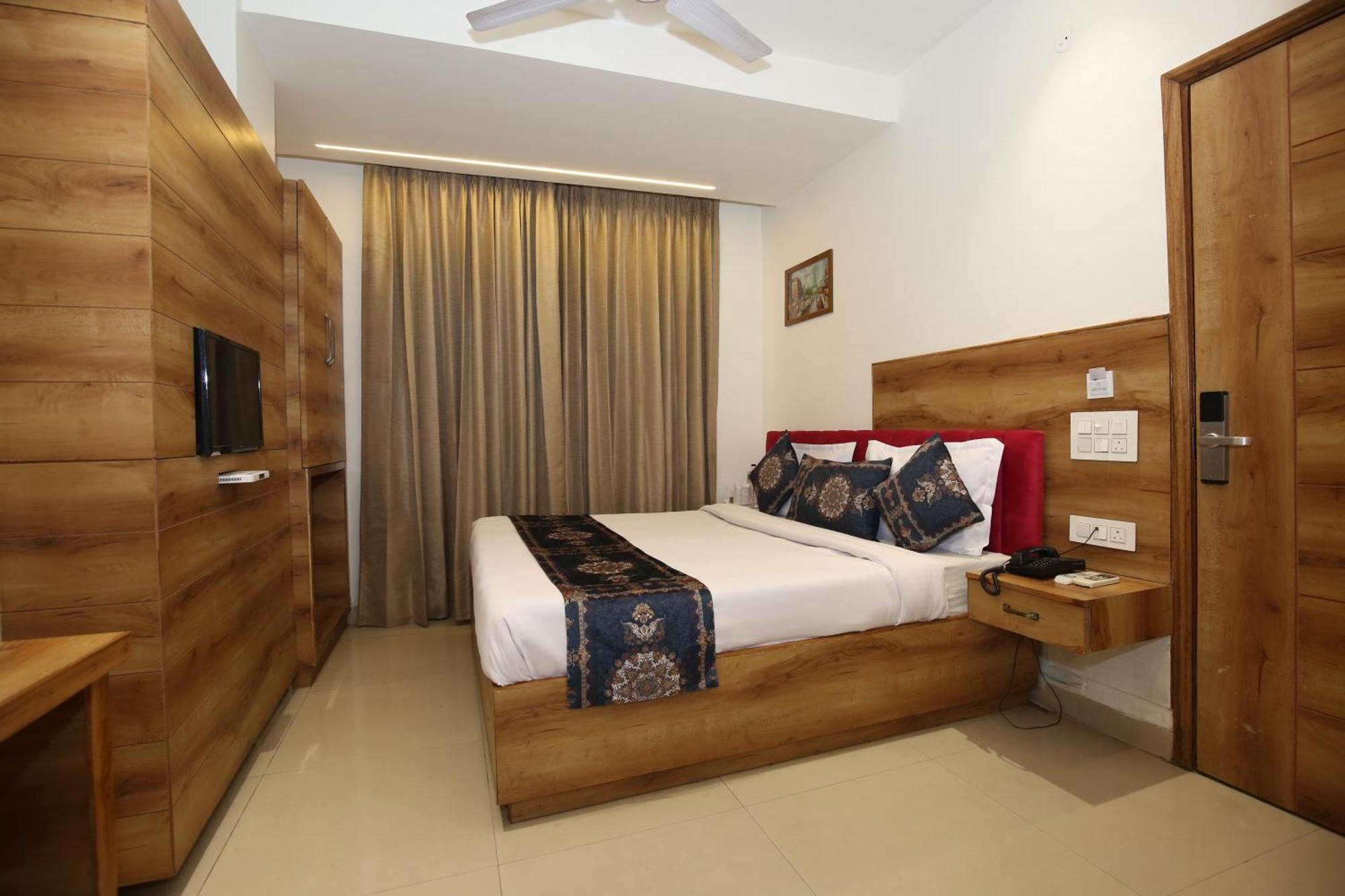 Hotel Rv Regency Amritsar Eksteriør bilde