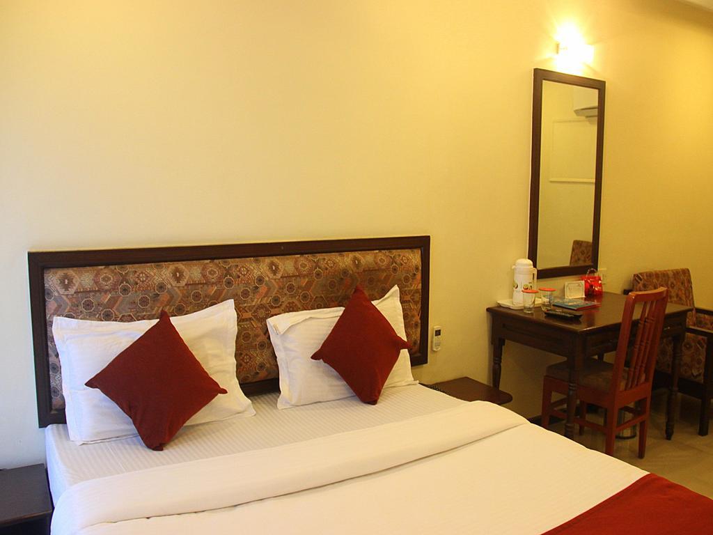 Hotel Rv Regency Amritsar Eksteriør bilde